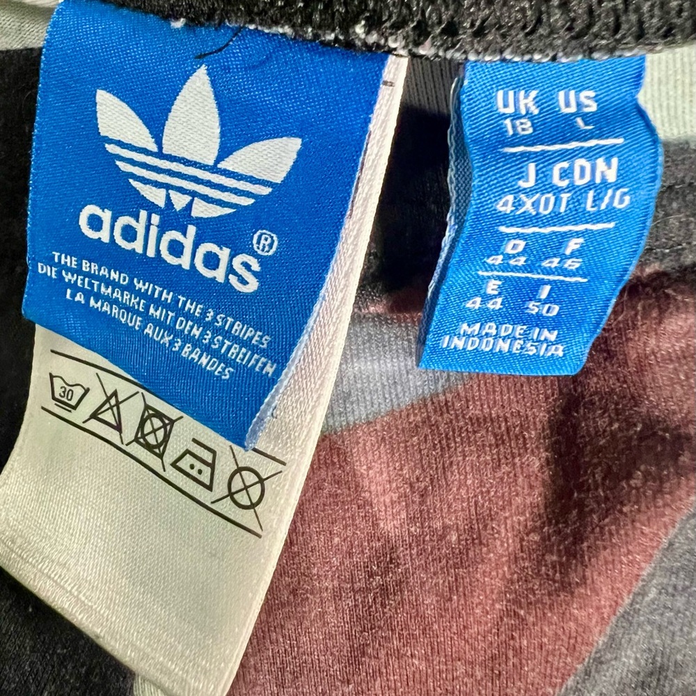 👑✅PRICE FIRM✅ RARE🔥Adidas Lotus Leggings - Picture 10 of 15